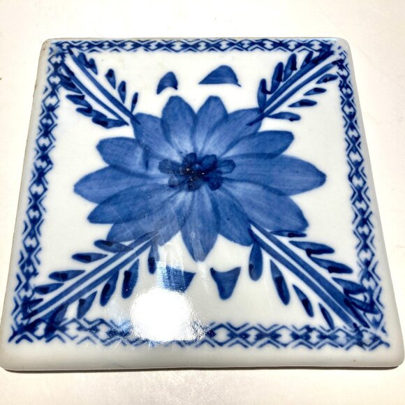 Set of 4 Vintage Blue + White Ceramic Tiles - Picture 3 of 9